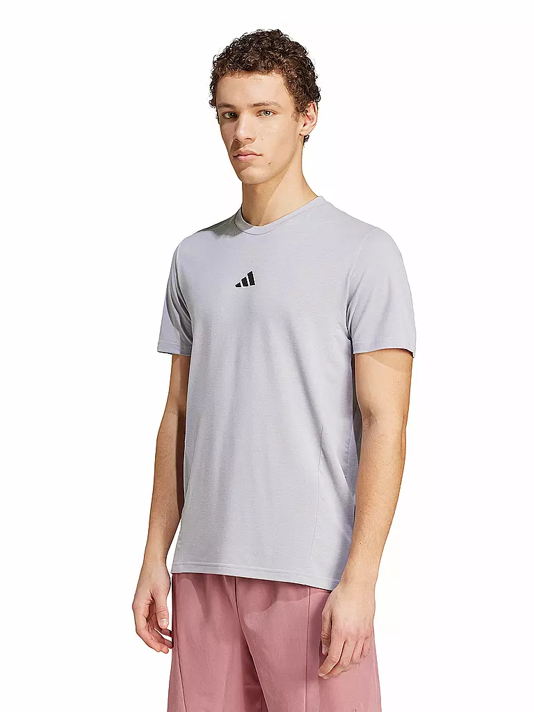 ADIDAS | Camiseta de fitness para hombre diseñada para entrenamiento |