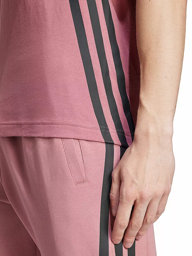 ADIDAS | Camiseta de hombre Future Icons con 3 bandas |