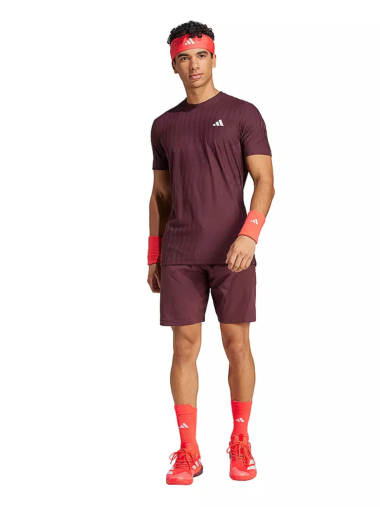 ADIDAS | Camiseta de tenis Freelift para hombre | Rojo oscuro