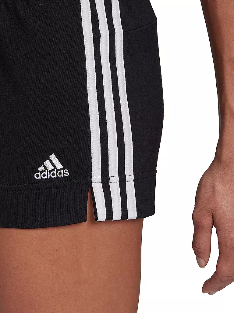 ADIDAS | Damen Fitnessshort Essentials Slim 3-Streifen | Negro