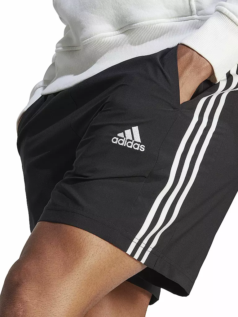 ADIDAS | Herren Short Essential Chelsea | Negro