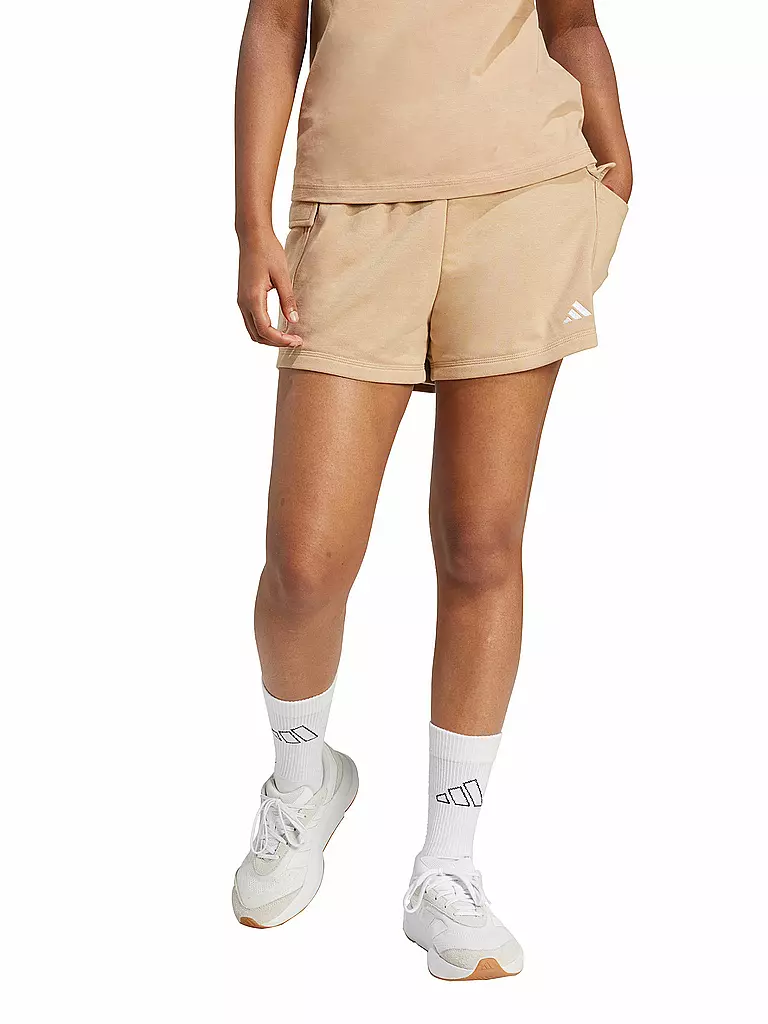 ADIDAS | Pantalón corto cargo de felpa francesa para mujer | Camel