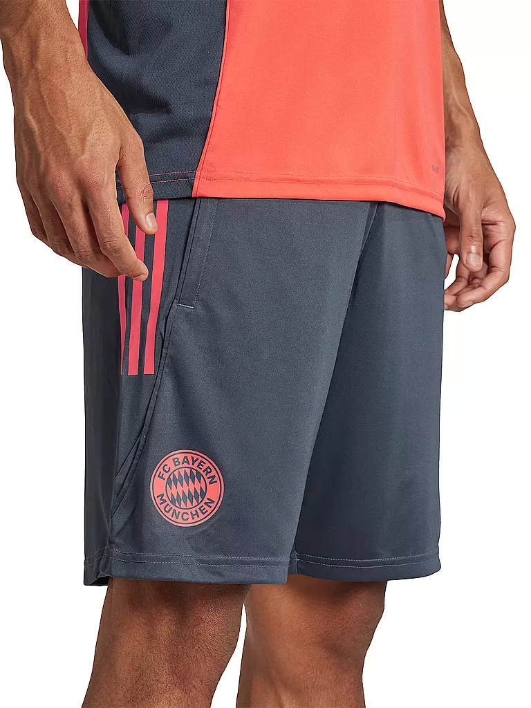 ADIDAS | Pantalón corto de fútbol para hombre FC Bayern München Tiro 25 |