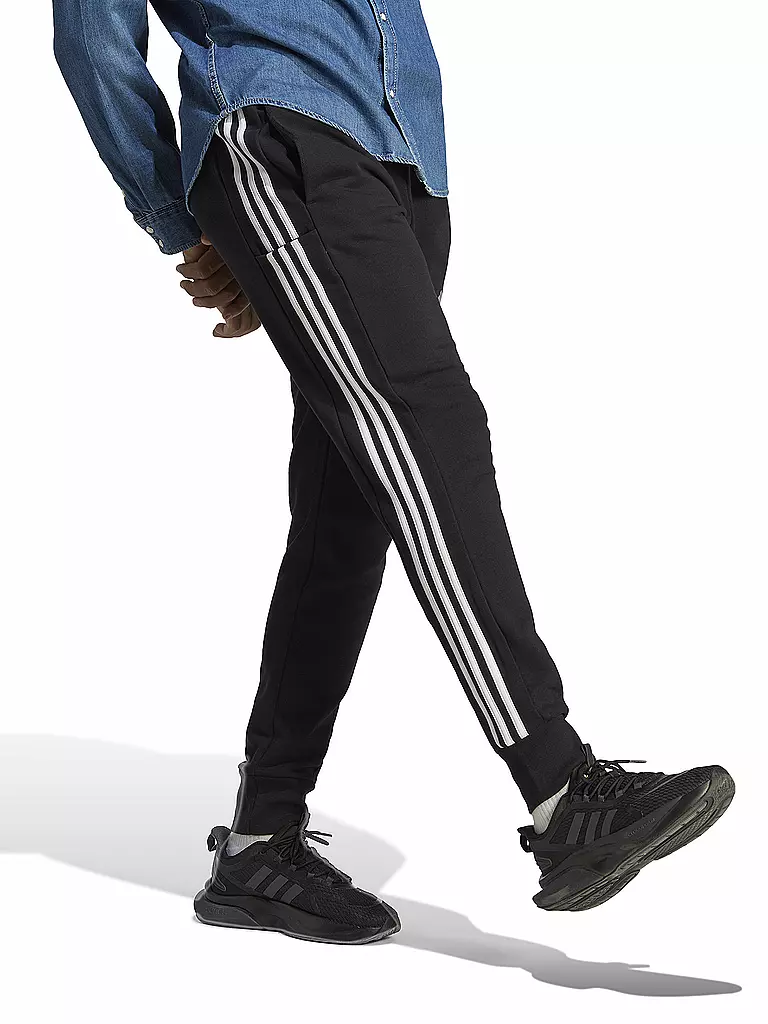 ADIDAS | Pantalón de chándal para hombre Essentials French Terry con puños cónicos y 3 rayas |