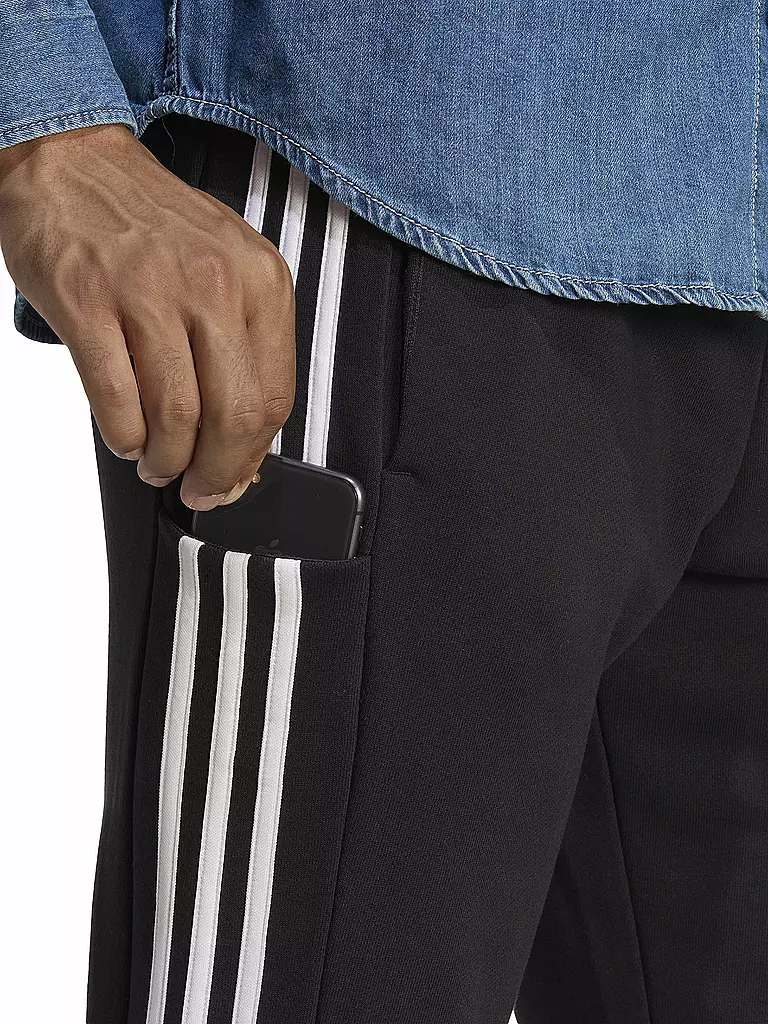 ADIDAS | Pantalón de chándal para hombre Essentials French Terry con puños cónicos y 3 rayas |