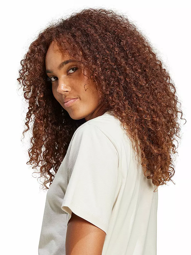 ADIDAS | Produktname: Camiseta de mujer SL SJ
Marke: ADIDAS
Farbe: crema
Kategorien: Damen

Material: Baumwolle
Stil: Young Fashion | 