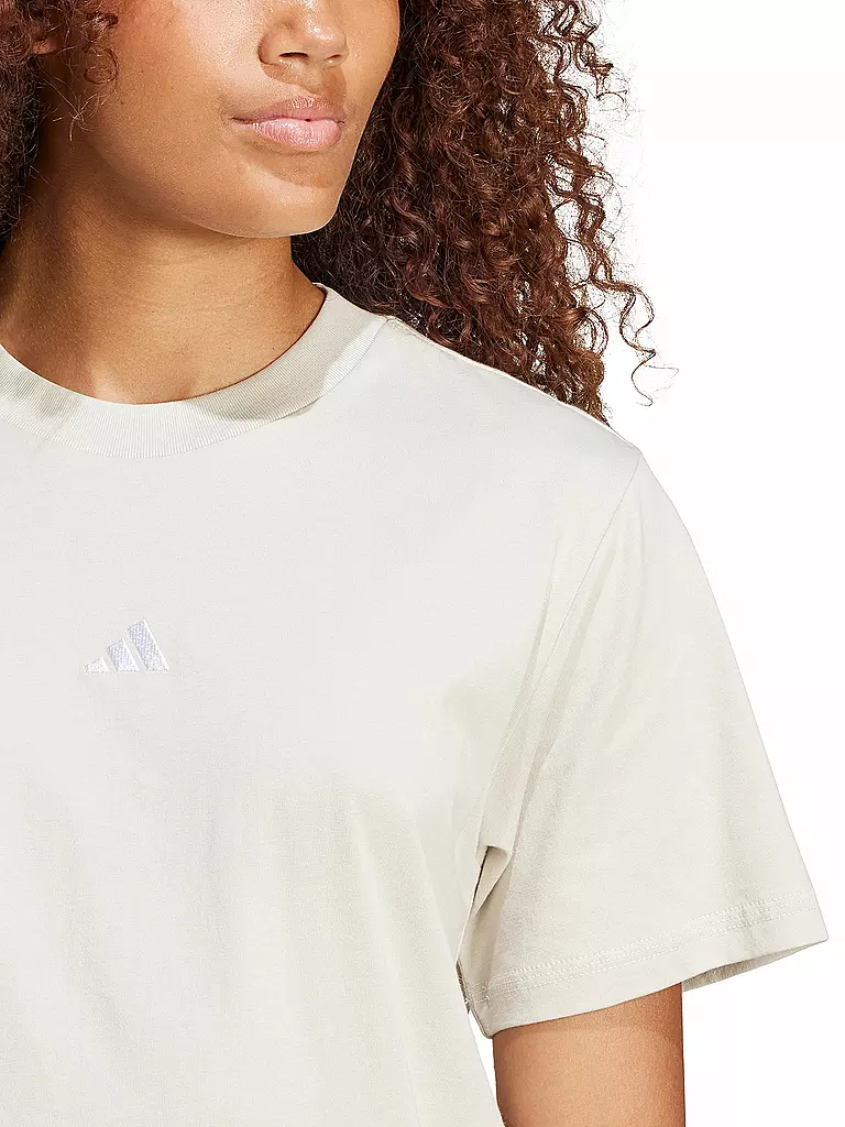 ADIDAS | Produktname: Camiseta de mujer SL SJ
Marke: ADIDAS
Farbe: crema
Kategorien: Damen

Material: Baumwolle
Stil: Young Fashion | 