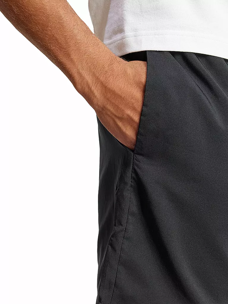 ADIDAS | Short SL Chelsea para hombre | Negro