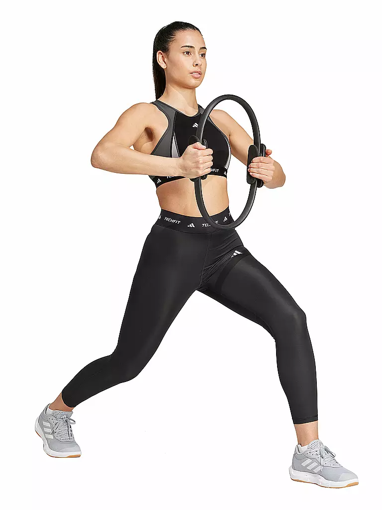 ADIDAS | Sujetador deportivo para mujer TECHFIT de cuello alto con bloques de color y sujeción media |