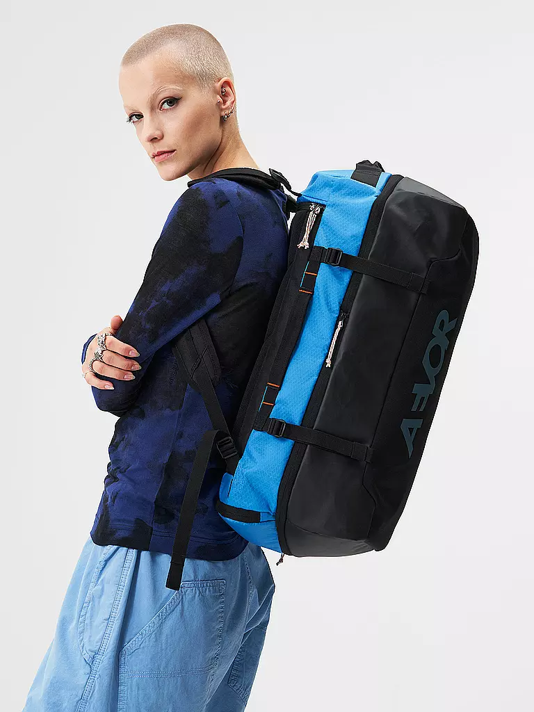 AEVOR | Bolsa de entrenamiento Duffel Pack 47l | Azul claro