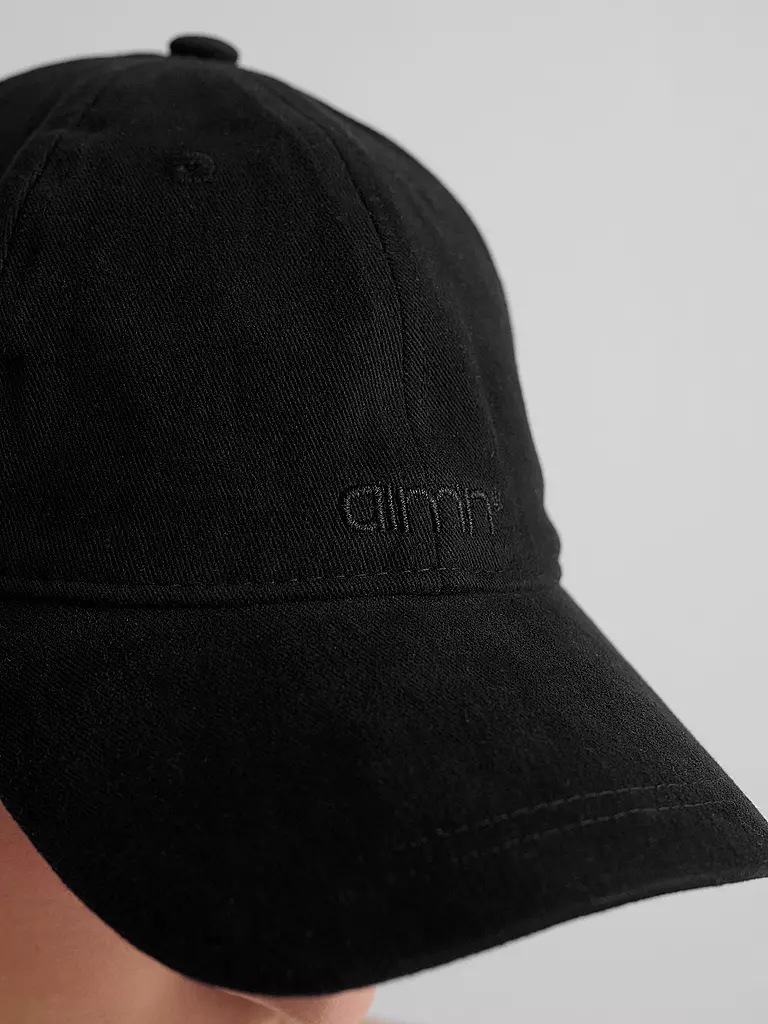 AIM'N | Gorra de mujer con logo pequeño |