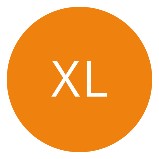 Círculo naranja con las letras "XL" en blanco, centradas en él.