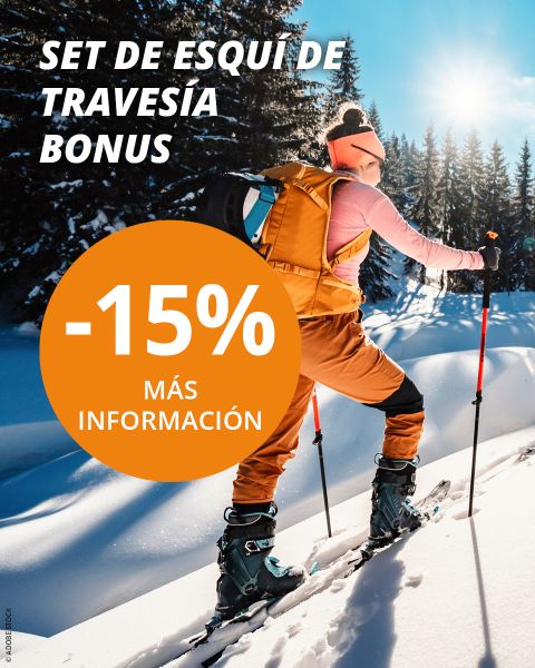 Persona con equipo de invierno subiendo una montaña nevada; el texto ofrece un 15% de descuento en un conjunto de esquí de travesía, con un círculo promocional de color naranja brillante.