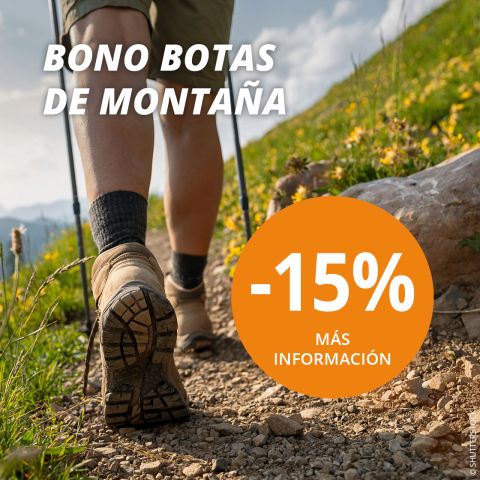 Una persona con una mochila camina por un sendero rocoso de montaña; el texto encima dice "Bono botas de montaña". Un círculo naranja indica "-15% más información". En el fondo se ven montañas nevadas y un cielo nublado.