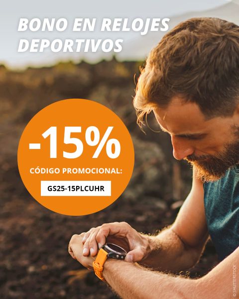 Una mujer y un hombre en ropa deportiva suben una escalera exterior. Un gran círculo naranja muestra "-15% CÓDIGO PROMOCIONAL: GS25-15PLCUHR" para un descuento en relojes deportivos, con "BONO EN RELOJES DEPORTIVOS" encima.