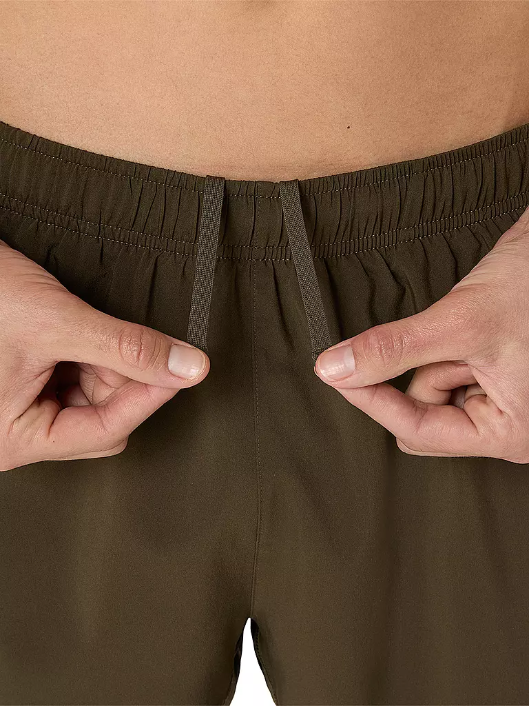 ASICS | Pantalón corto de running para hombre Core 7IN |