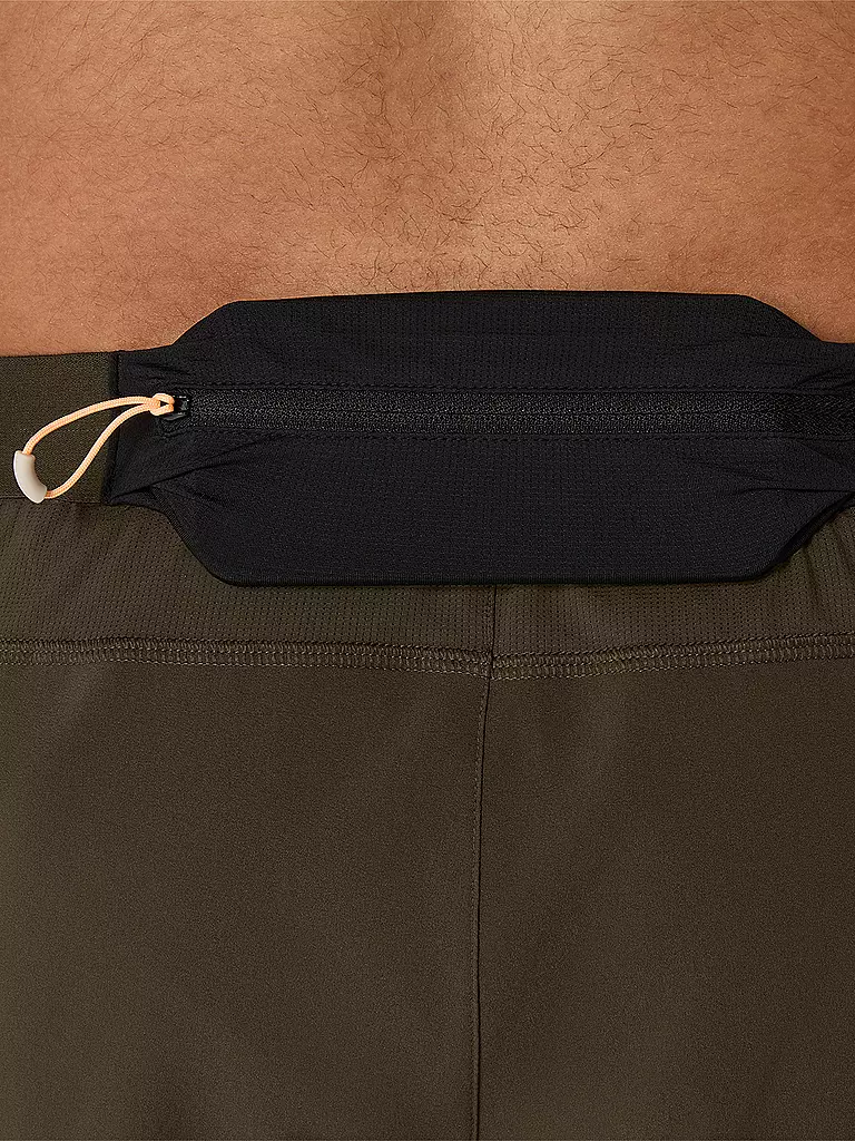 ASICS | Pantalón corto de running para hombre Road de 5 pulgadas | Marrón