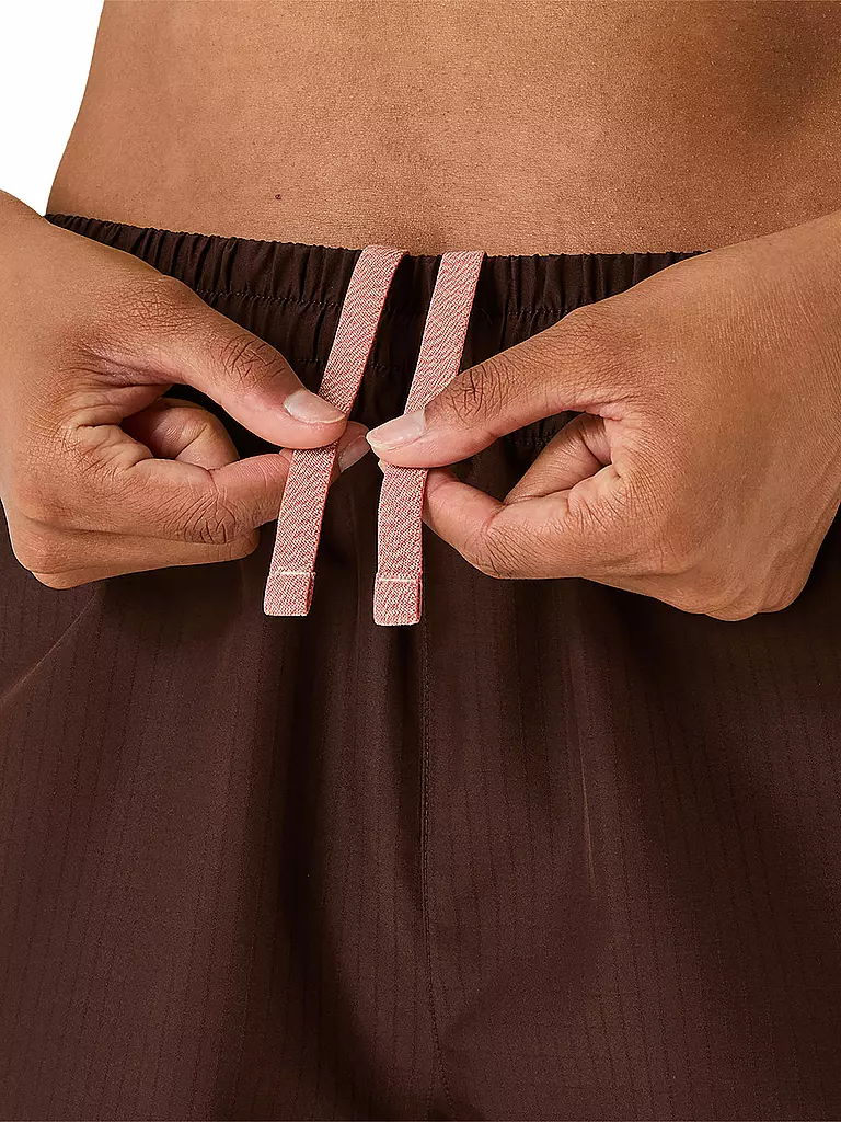 ASICS | Pantalón corto de running para mujer Nagino Run Adjustable de 4 pulgadas |