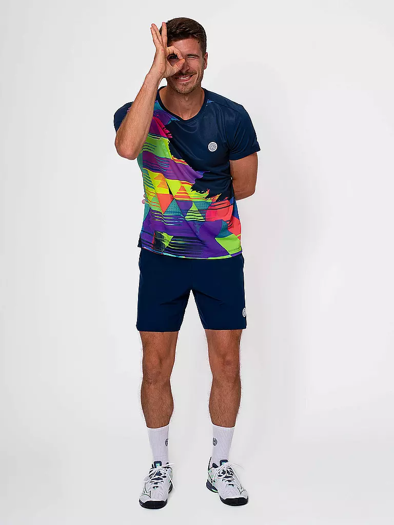 BIDI BADU | Camiseta de tenis Kaleido para hombre | Azul oscuro