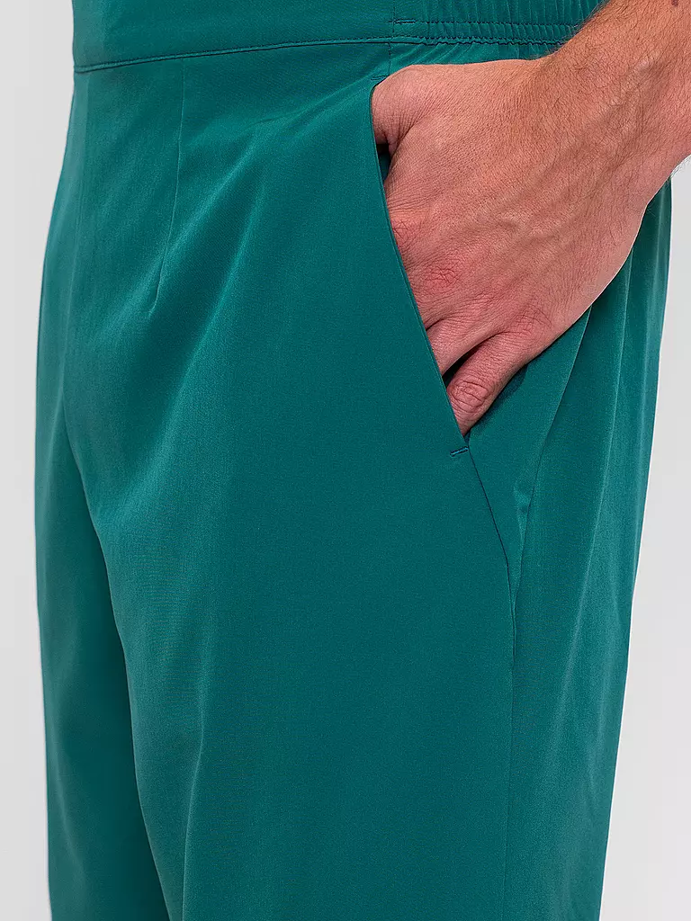 BIDI BADU | Pantalón corto de tenis Spike para niño | Verde oscuro