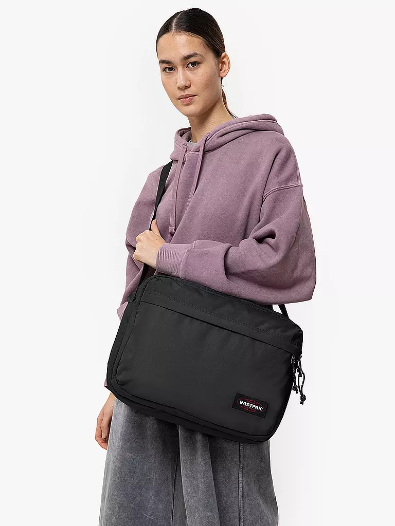 EASTPAK | Bandolera Crosser 16L | Negro