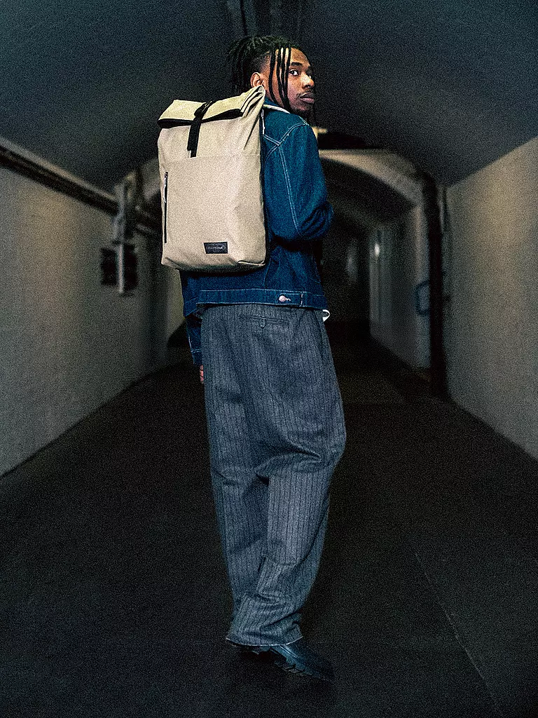EASTPAK | Mochila Up Roll 23L | Beige