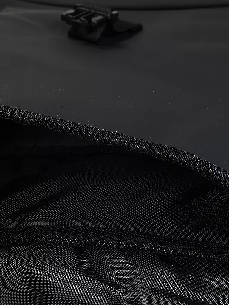 EASTPAK | Mochila Yarin Cnnct F Matte | Negro