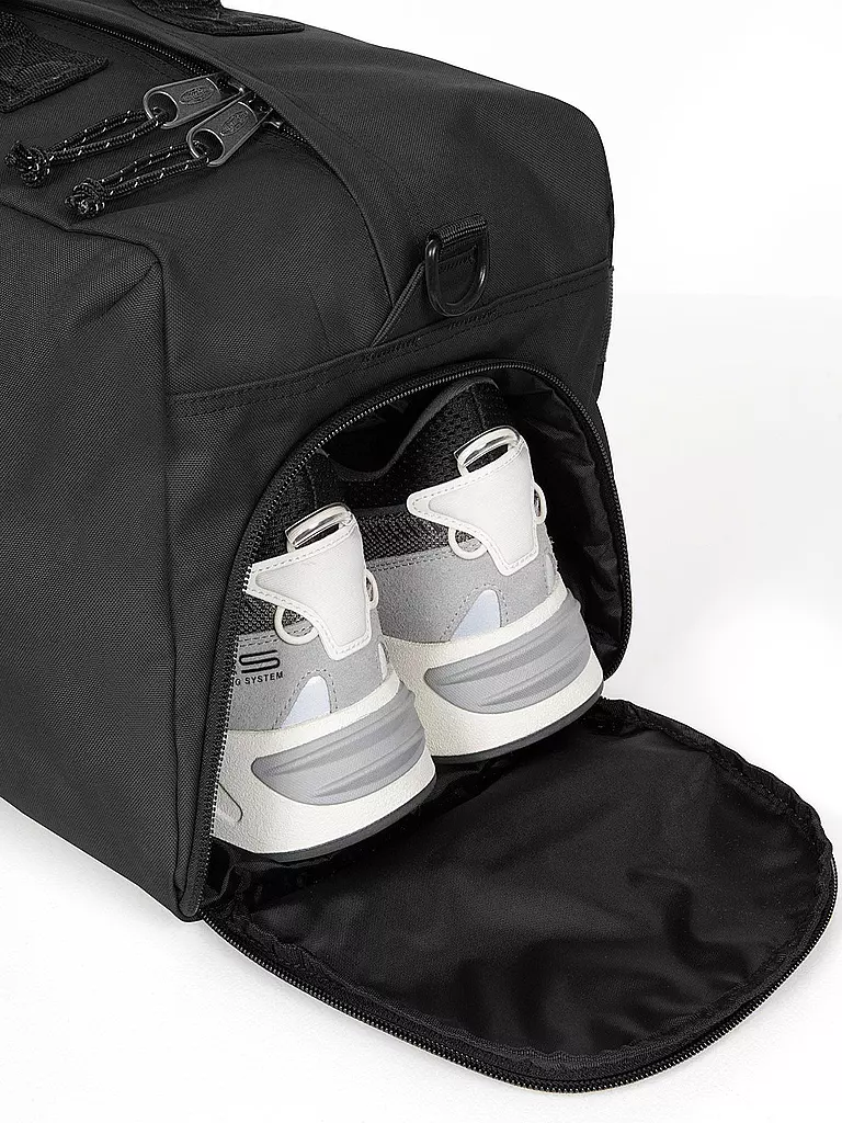 EASTPAK | Reisetasche Duffel R M 36L | Negro