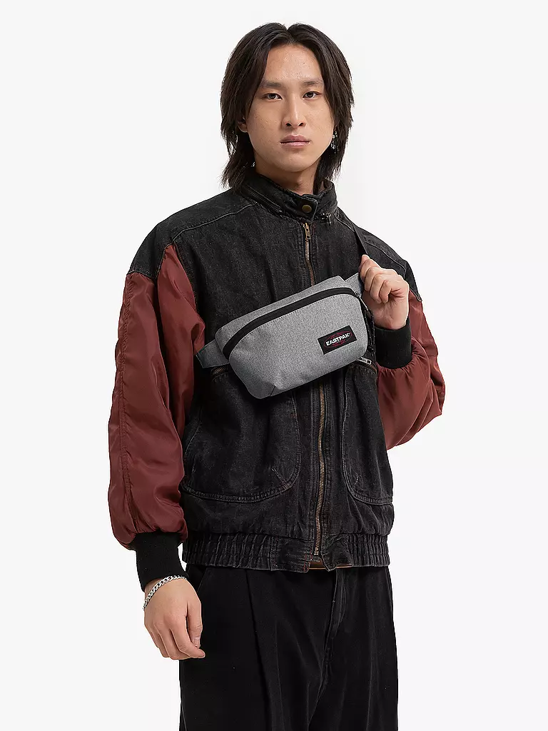 EASTPAK | Riñonera Sommar 4L | Gris claro