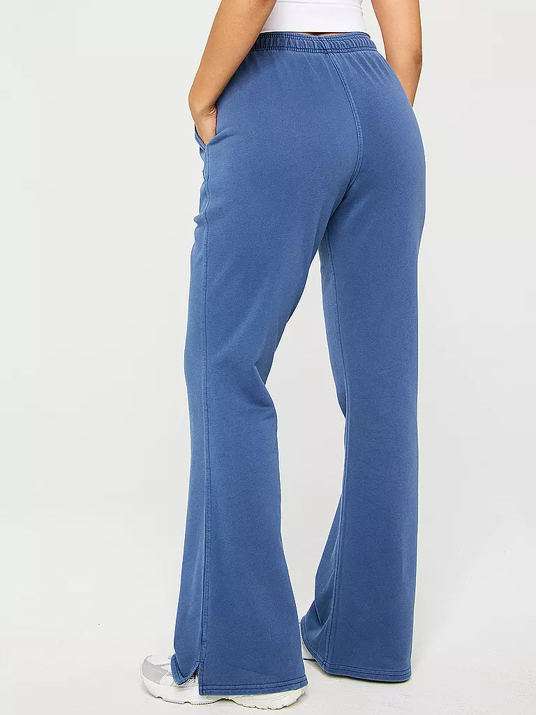 FABLETICS | Pantalones de fitness acampanados de felpa para mujer Year Round |