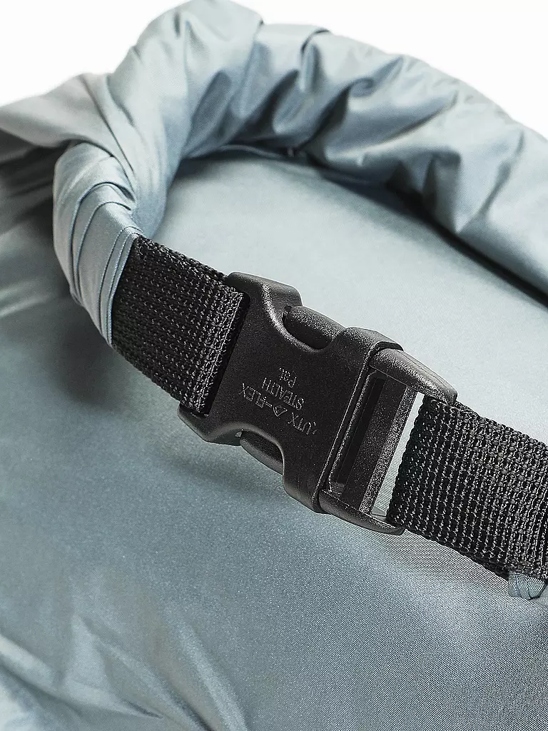 KAIKKIALLA | Colchoneta aislante Kaavi Thermo M + Saco de bombeo | Verde