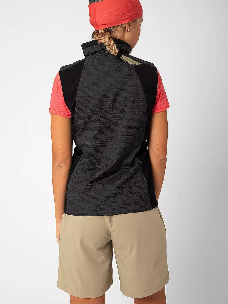 LAMUNT | Chaleco de mujer ALESSIA POLARTEC® ALPHA® WIND | Negro