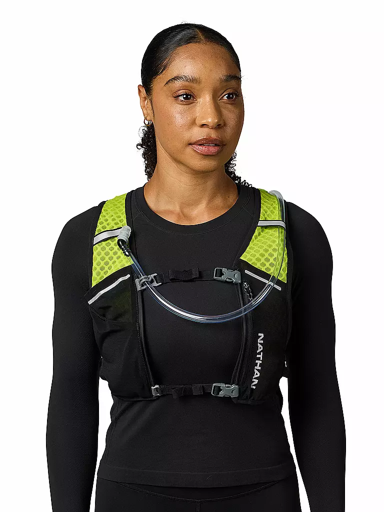 NATHAN | Mochila de hidratación Hypernight Quickstart 3.0 4L | Amarillo