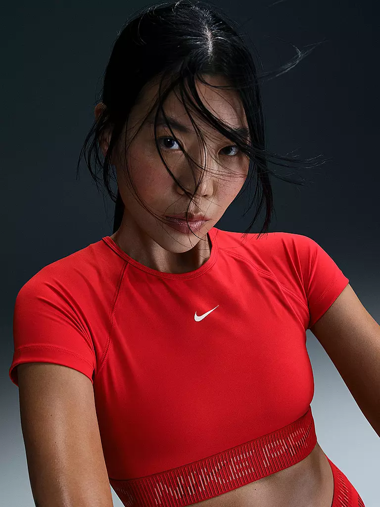 NIKE | Camiseta de fitness corta Pro para mujer |