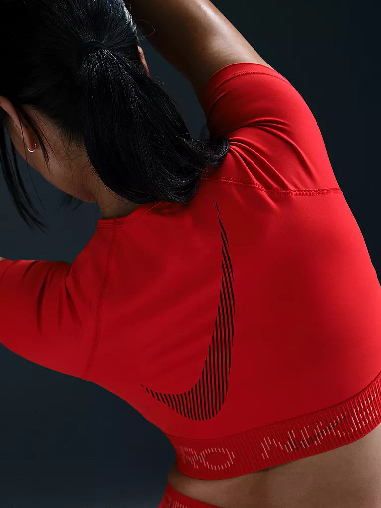 NIKE | Camiseta de fitness corta Pro para mujer |
