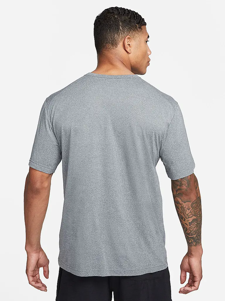 NIKE | Camiseta de fitness Dri-FIT UV Hyverse para hombre |