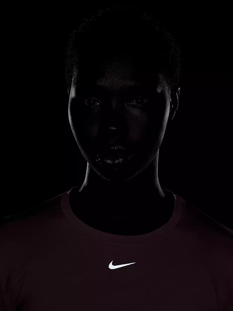 NIKE | Camiseta de fitness para mujer One Classic Dri-FIT |