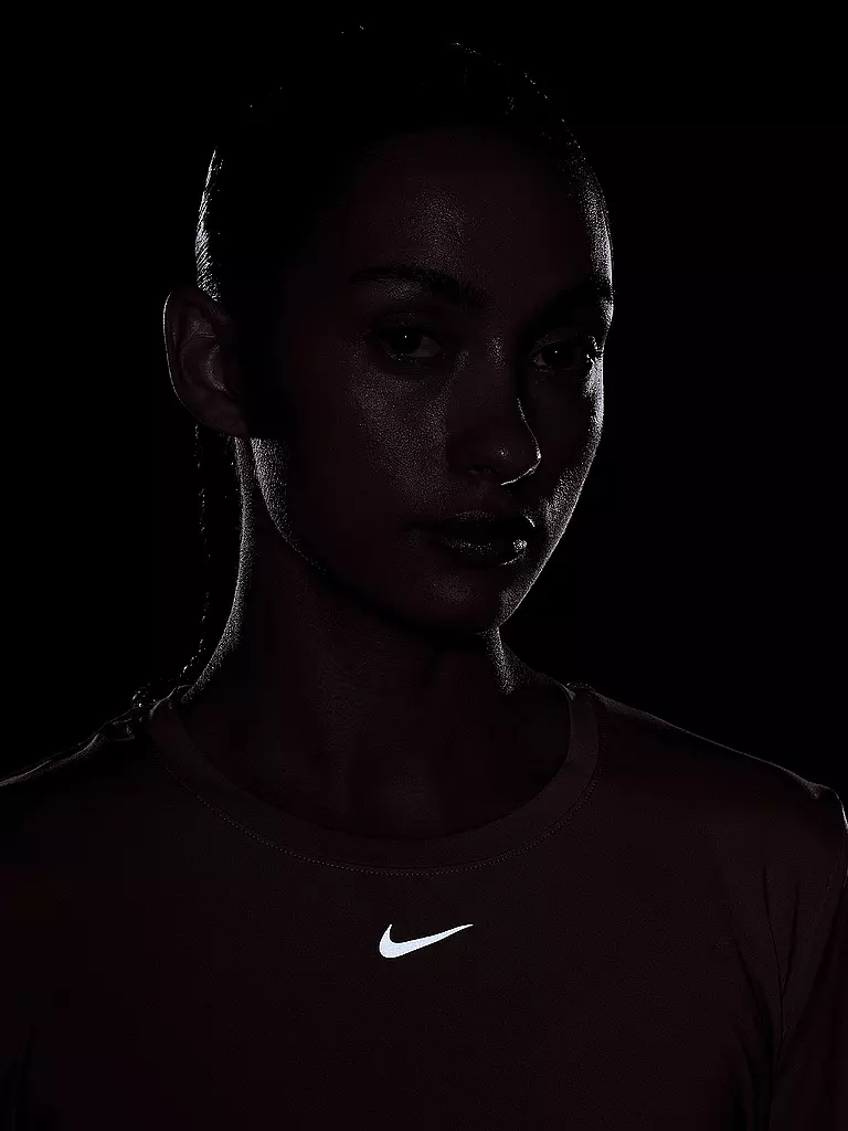 NIKE | Camiseta de fitness para mujer One Classic Dri-FIT | 