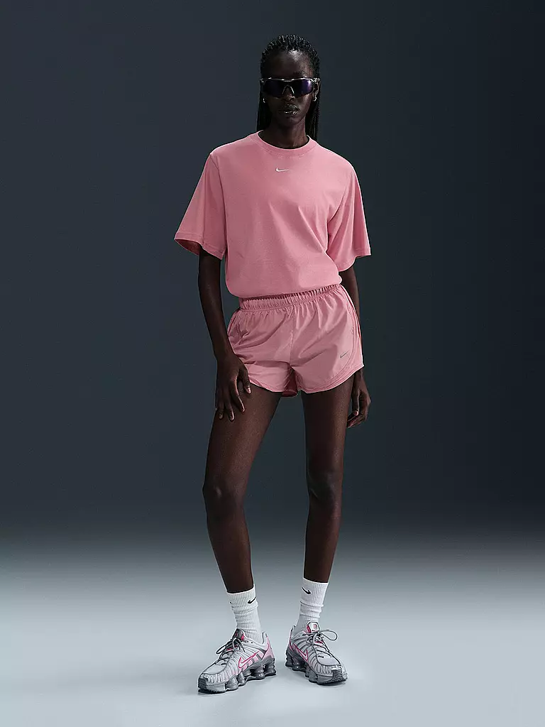 NIKE | Camiseta de mujer NSW Essential | Rosa