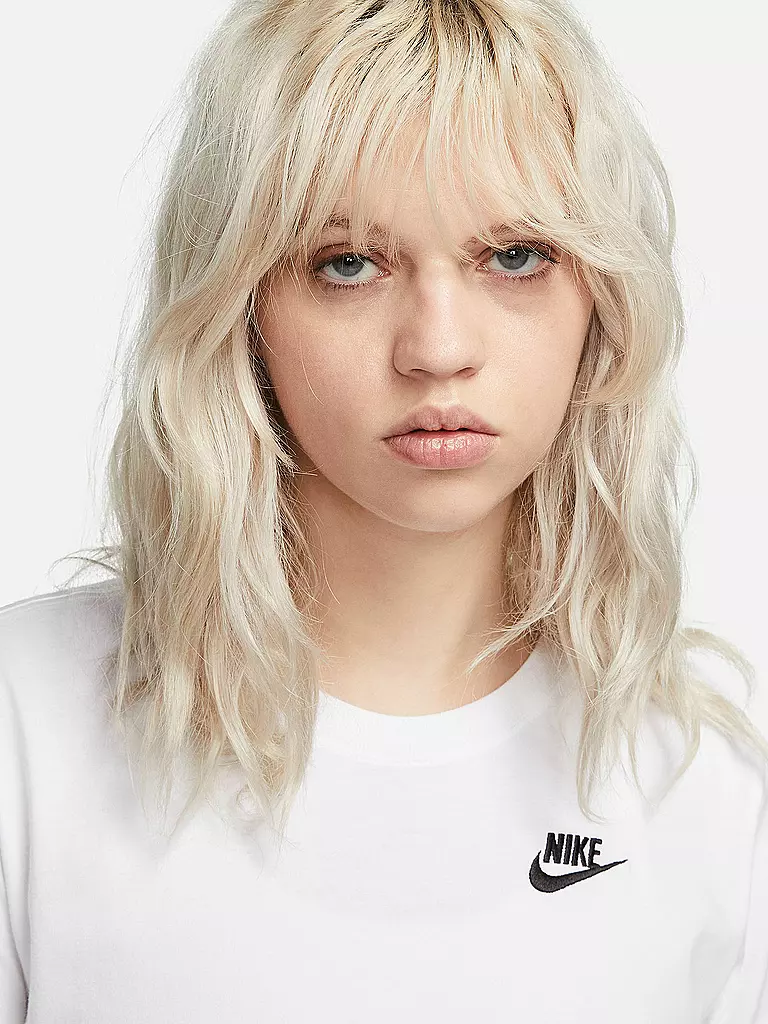 NIKE | Camiseta de mujer Sportswear Club Essentials | Blanco