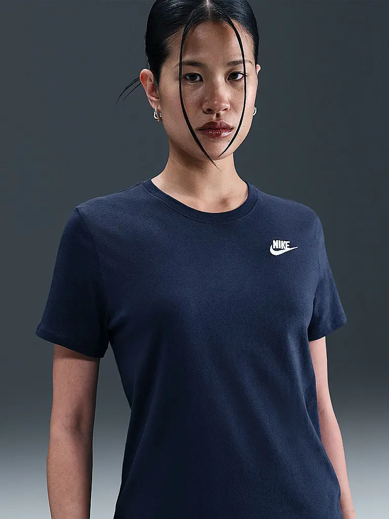 NIKE | Camiseta de mujer Sportswear Club Essentials |
