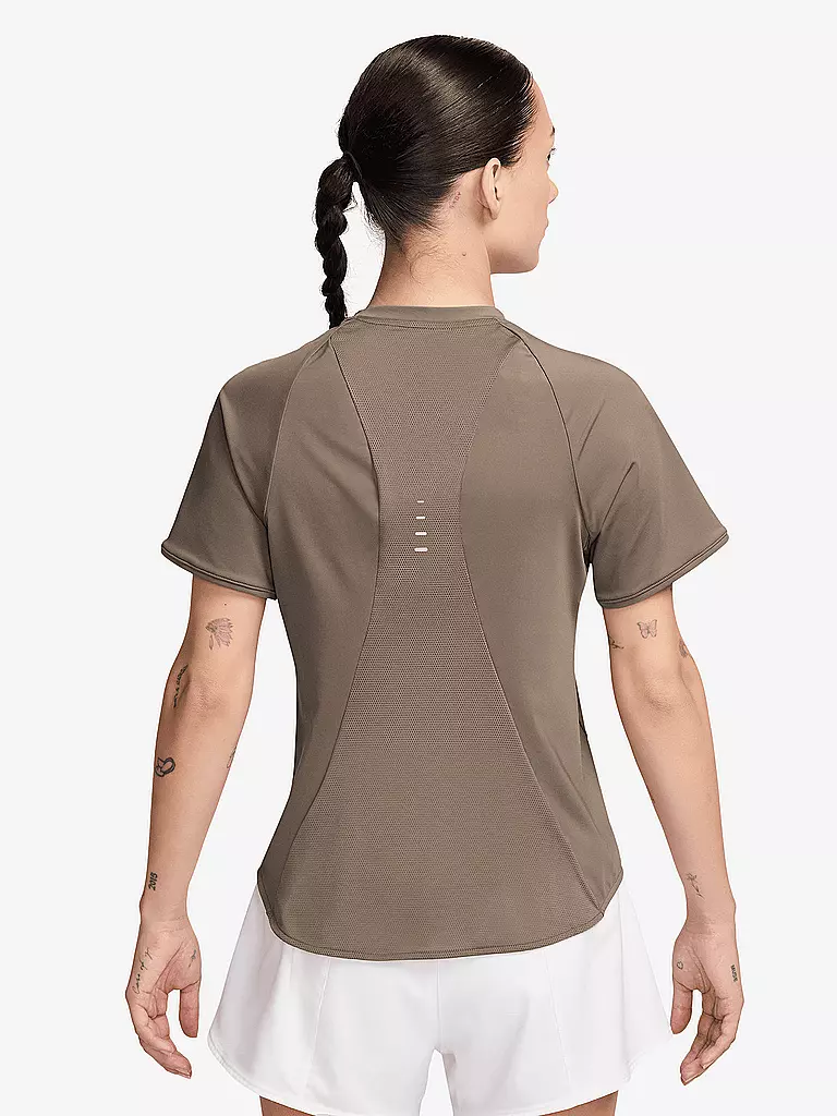 NIKE | Camiseta de running Swift para mujer | Marrón