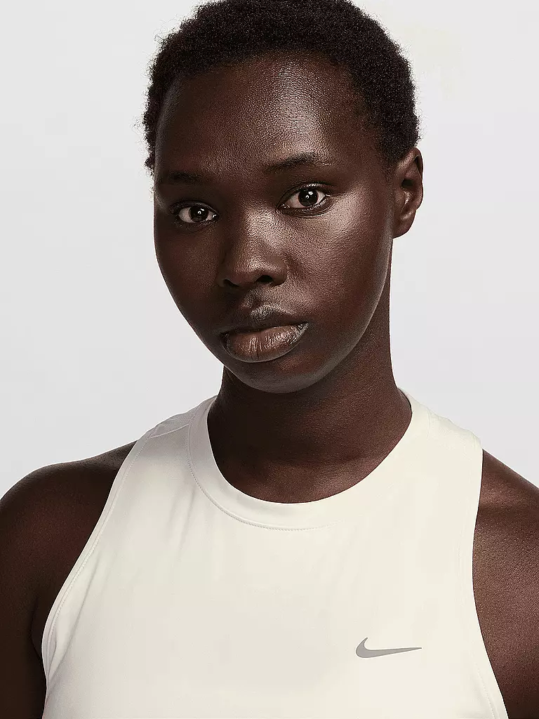 NIKE | Camiseta de running Swift para mujer |