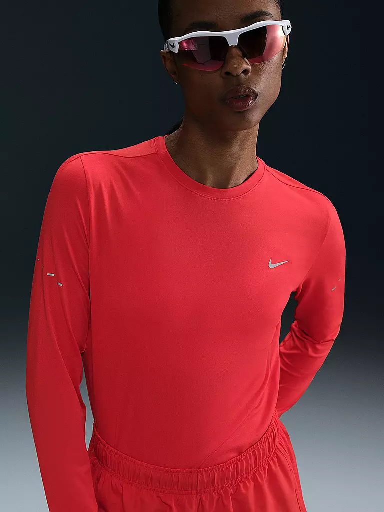 NIKE | Camiseta de running Swift para mujer | Rojo