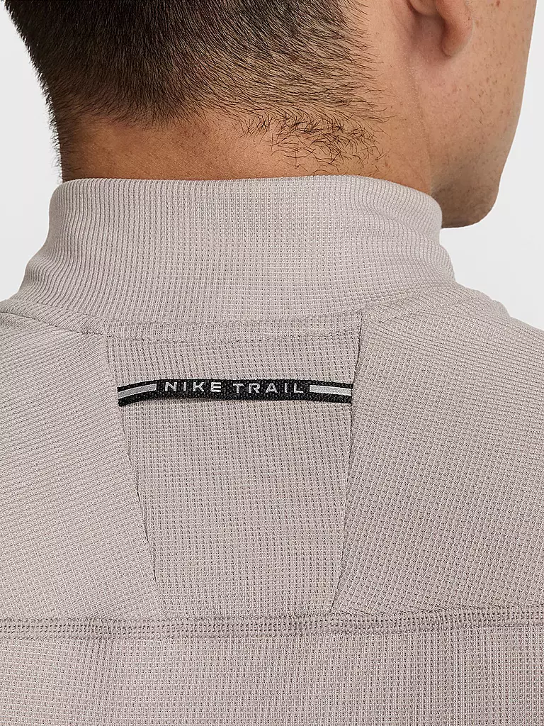NIKE | Camiseta de running Trail 1/2 Zip para hombre |