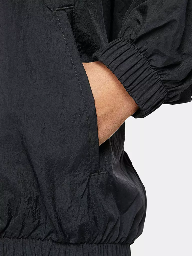 NIKE | Damen Jacke Sportswear Essential Windrunner | Negro