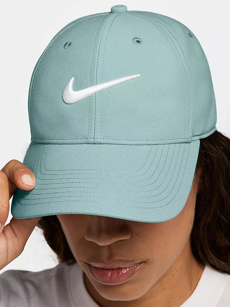 NIKE | Gorra Dri-FIT Club 7 |