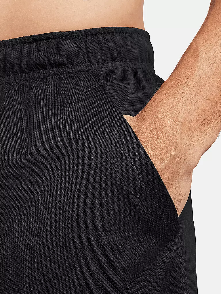 NIKE | Pantalón corto de fitness para hombre Dri-FIT Totality |