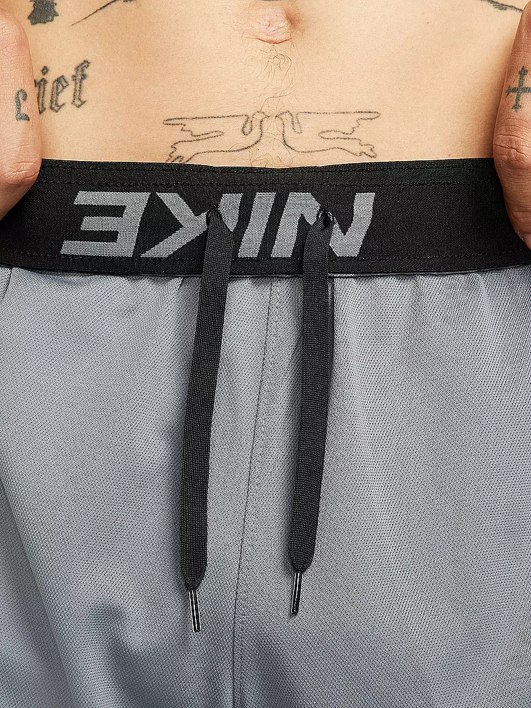 NIKE | Pantalón corto de fitness para hombre Dri-FIT Totality |