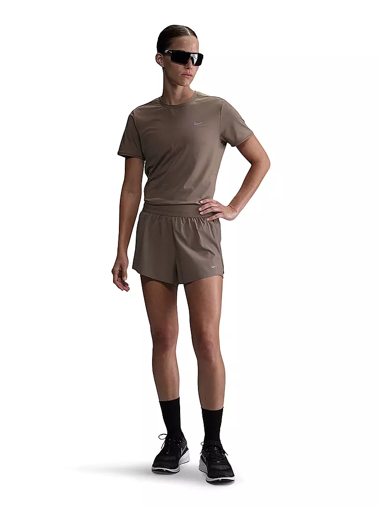 NIKE | Pantalón corto de running Swift para mujer | Marrón